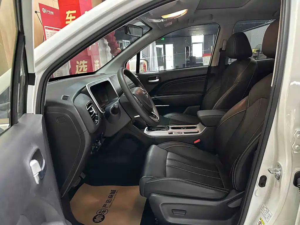 GAC Trumpchi GS3 2023 — фото 9
