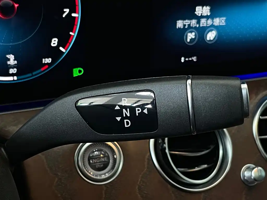 Mercedes-Benz E-Class 2022 — фото 28