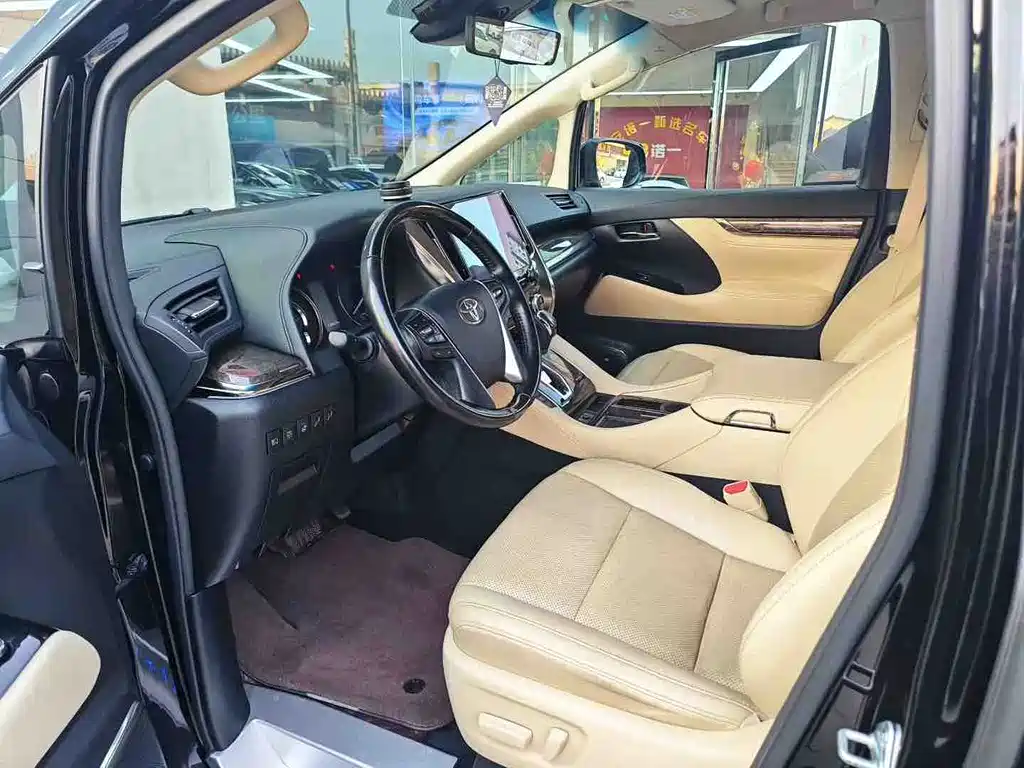 Toyota Alphard 2021 — фото 8