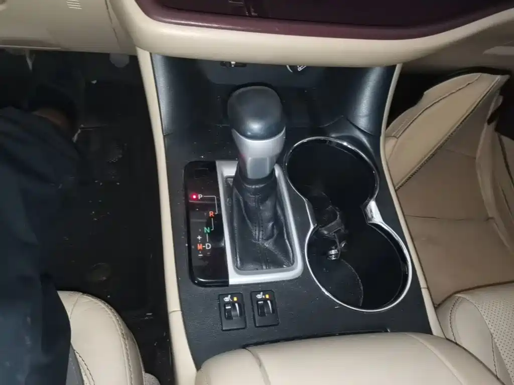 Toyota Highlander 2017 — фото 14