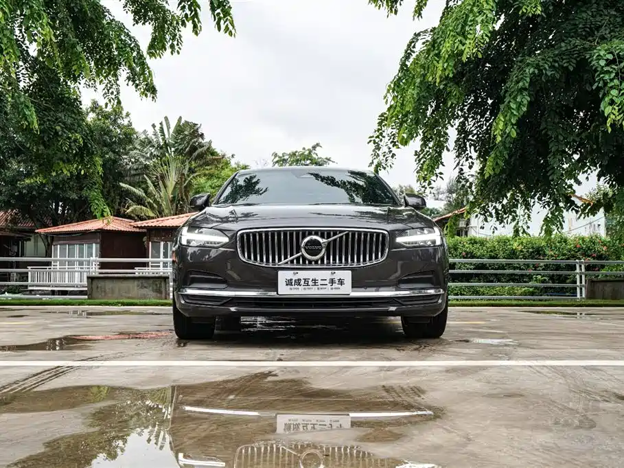 Volvo S90 2022 — фото 1