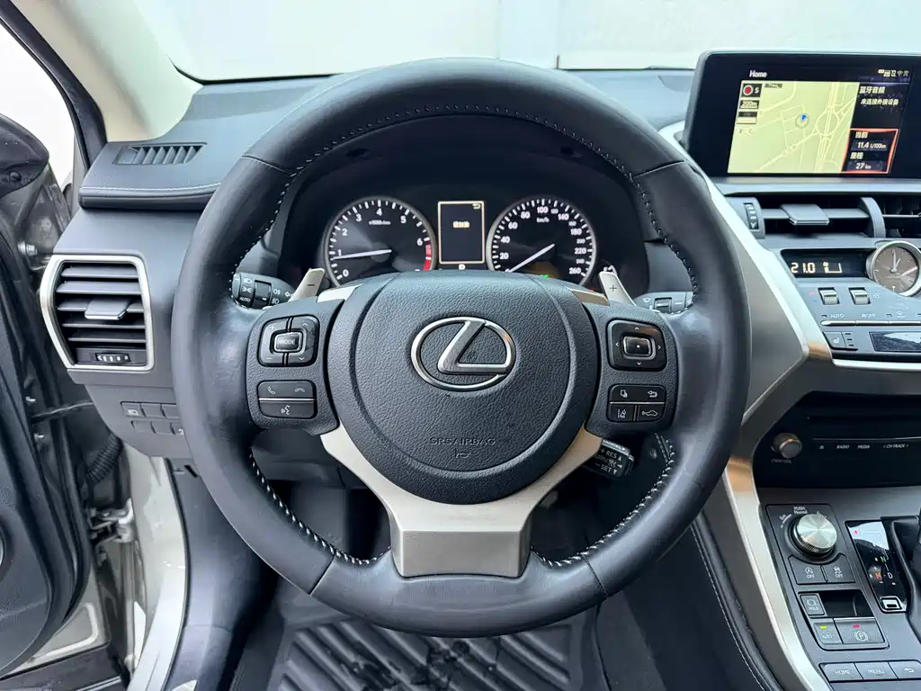Lexus NX 2020 — фото 11