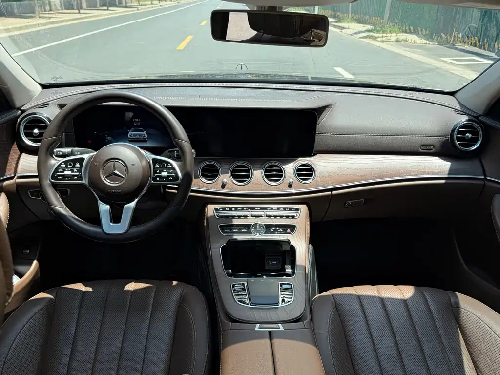 Mercedes-Benz E-Class 2020 — фото 8