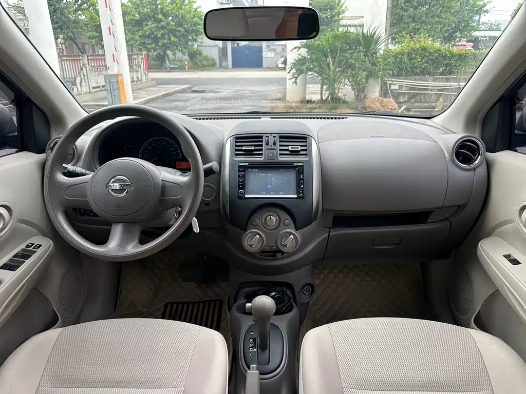 Nissan Sunny 2013 — фото 17