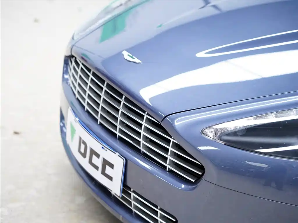 Aston Martin Rapide 2011 — фото 13