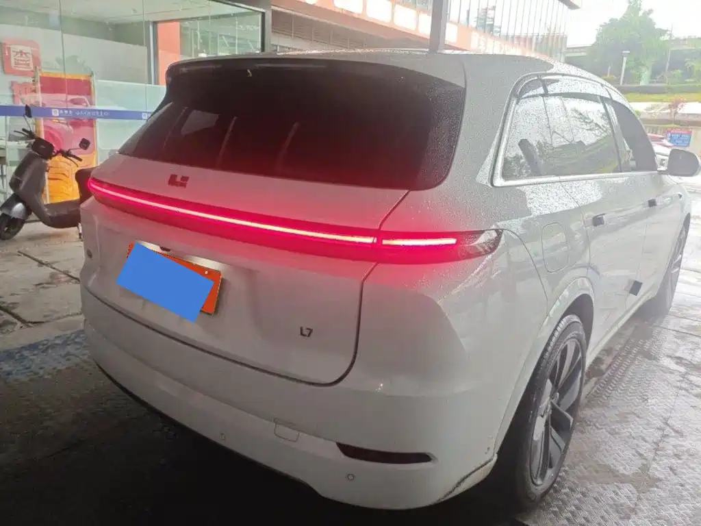 Li Auto Li L7 2025