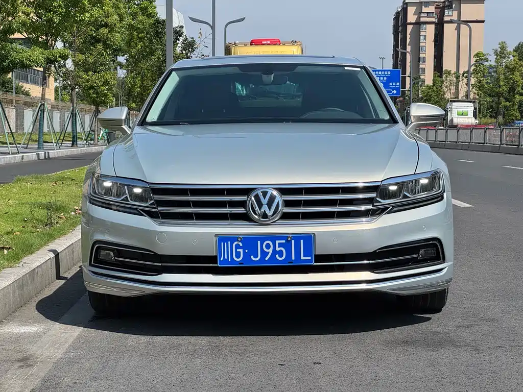 Volkswagen Phideon 2018 — фото 2