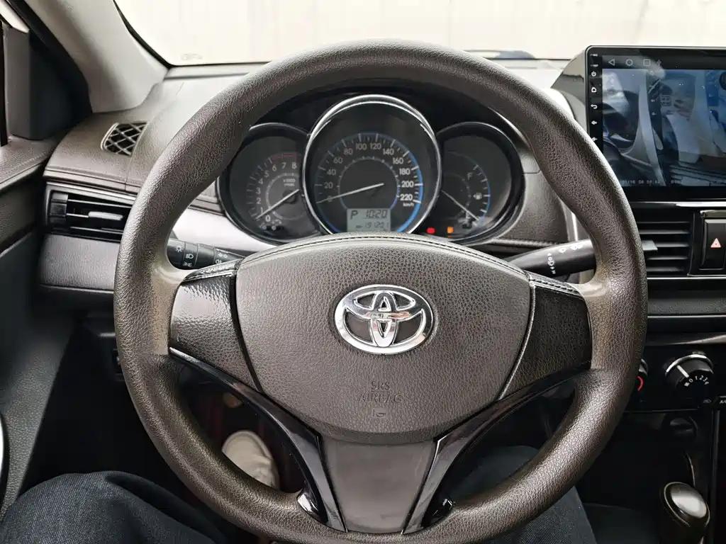 Toyota Vios 2014 — фото 12