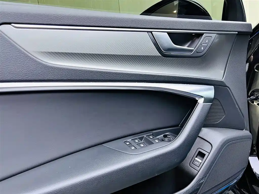 Audi A6L 2021 — фото 11