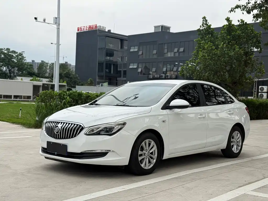 Buick Excelle 2017 — фото 1