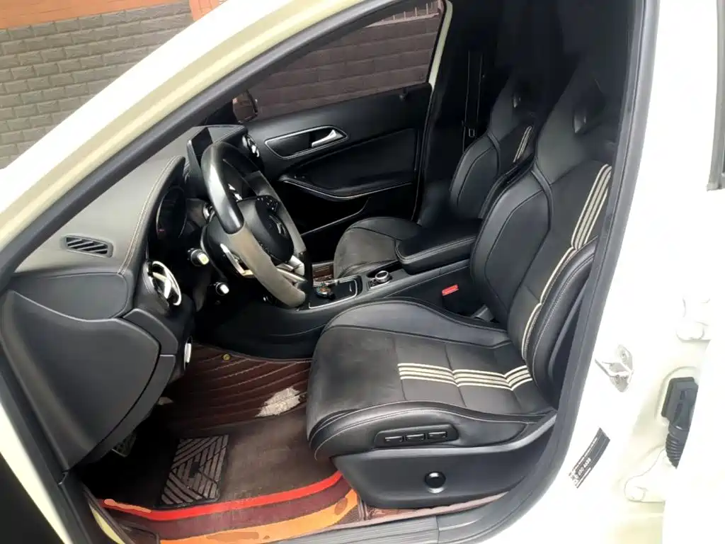 Mercedes-Benz GLA 2018 — фото 15
