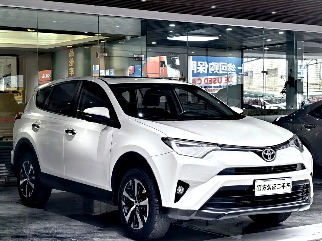Toyota RAV4 2017 — фото 3