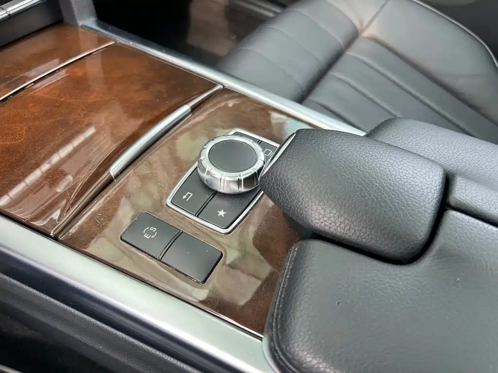 Mercedes-Benz E-Class 2015 — фото 27