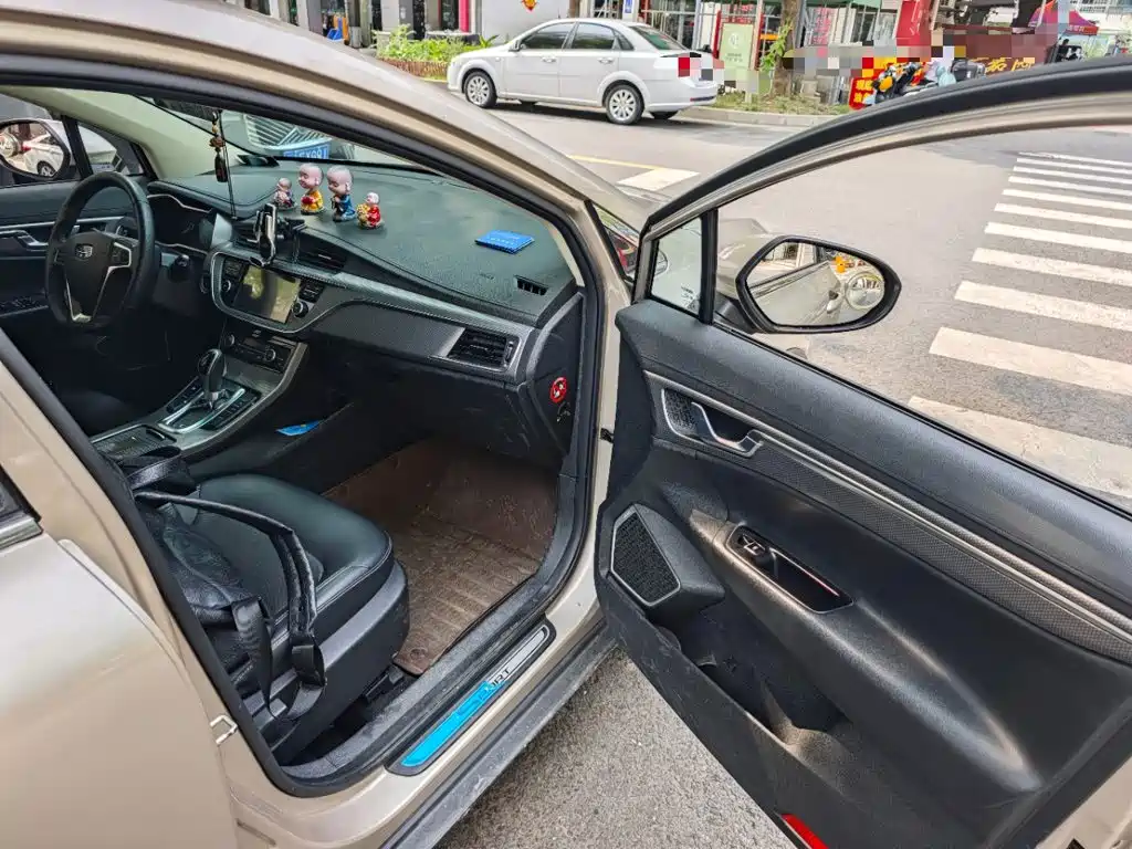 Geely Emgrand GS 2017 — фото 20