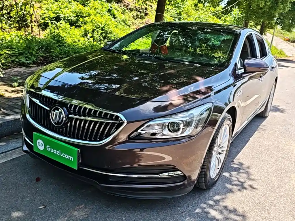 Buick LaCrosse 2017 — фото 1