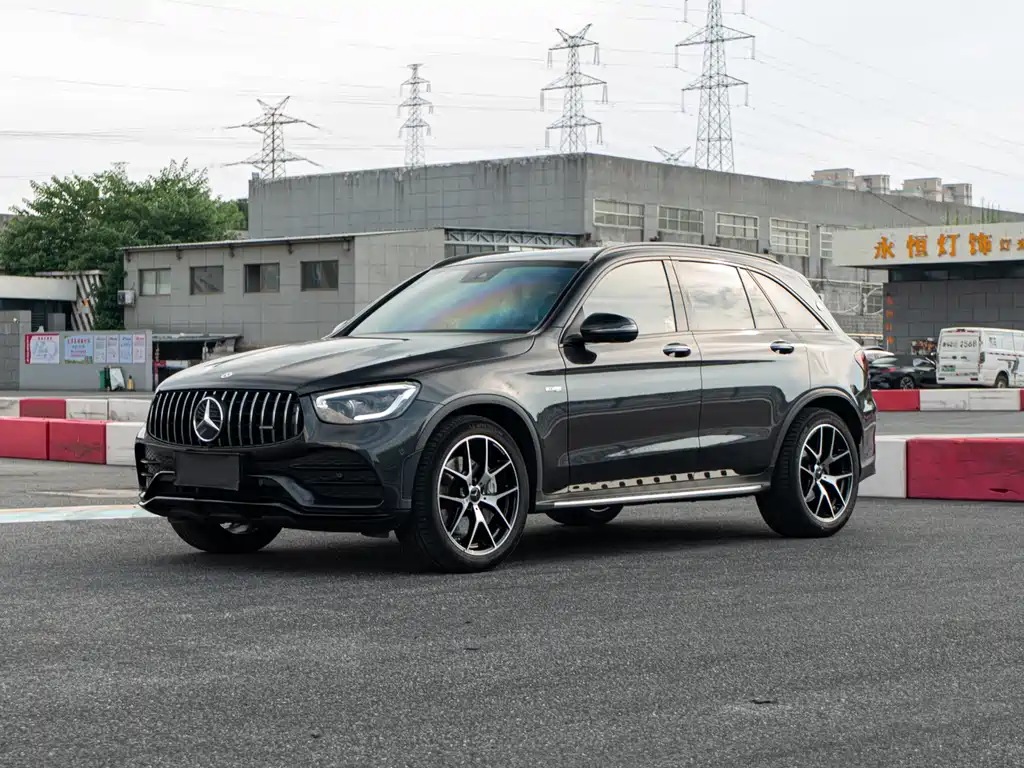 Mercedes-Benz GLC AMG 2023 — фото 1