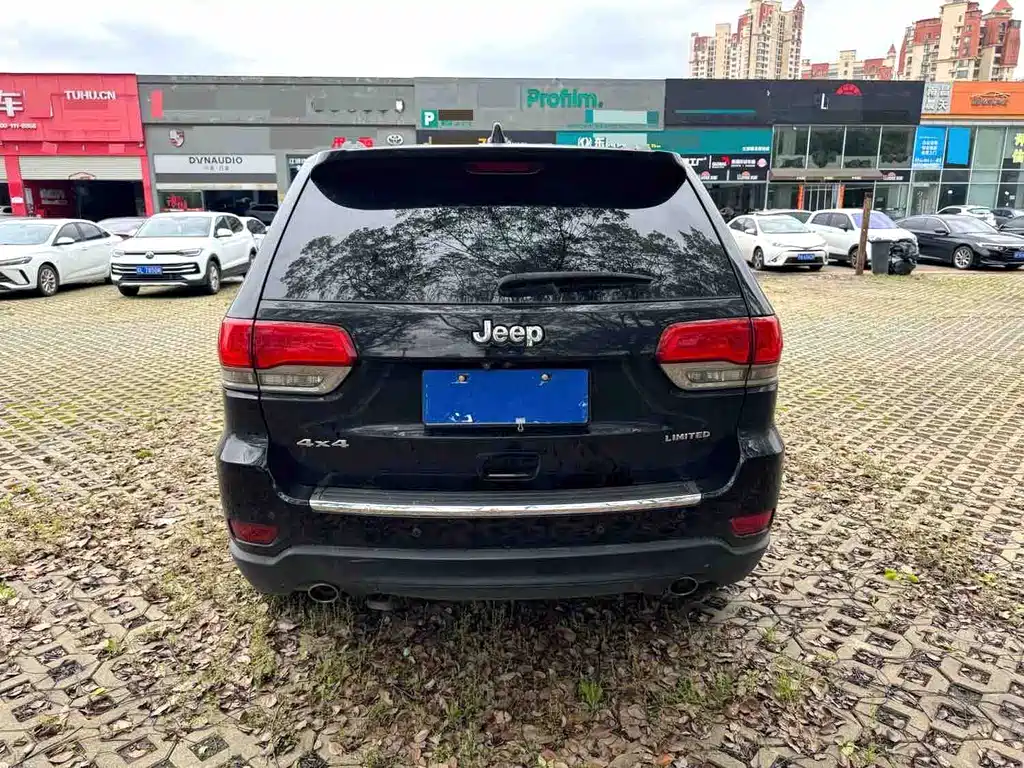 Jeep Grand Cherokee 2016 — фото 6