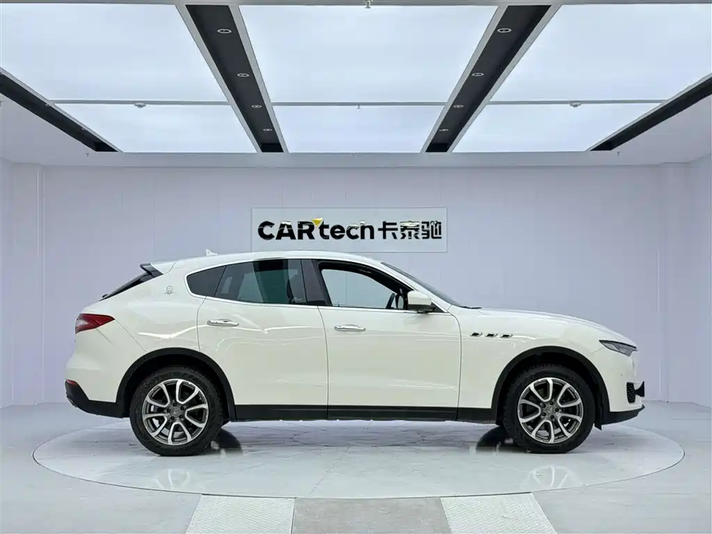 Maserati Levante 2019 — фото 4