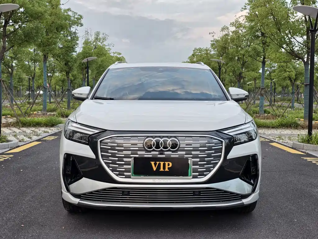 Audi Q4 e-tron 2023