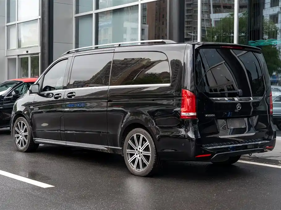 Mercedes-Benz V-Class 2023