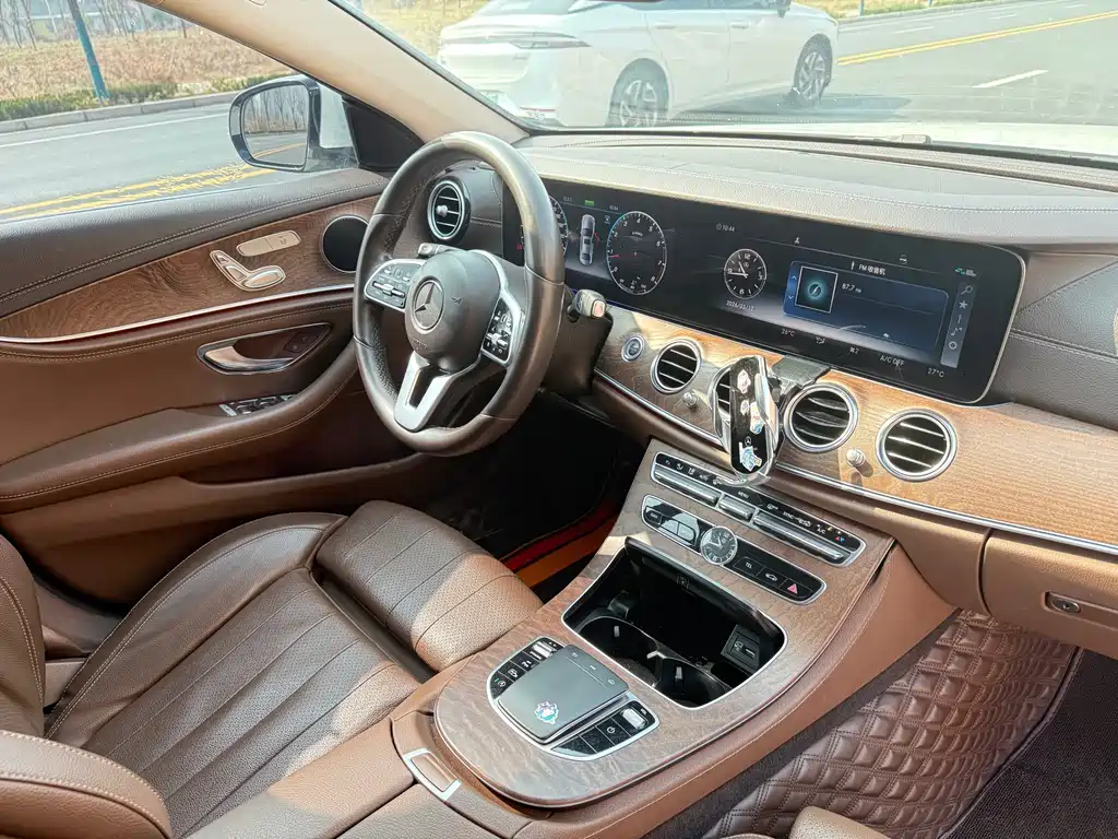 Mercedes-Benz E-Class 2020 — фото 7