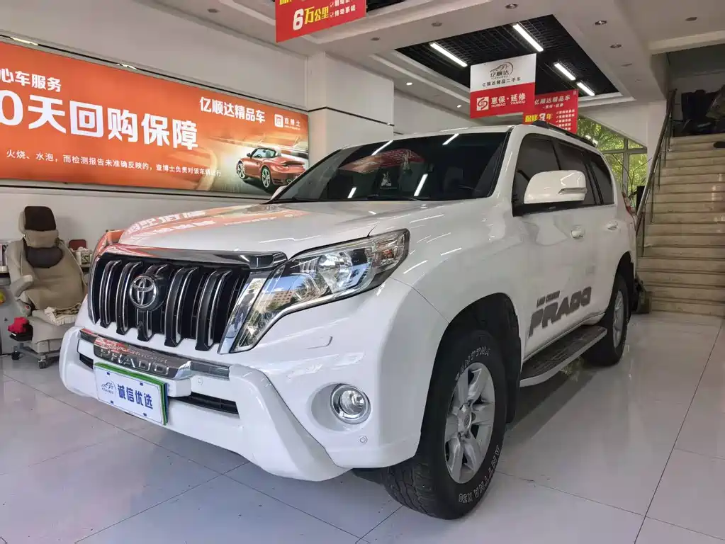 Toyota Prado 2014 — фото 1