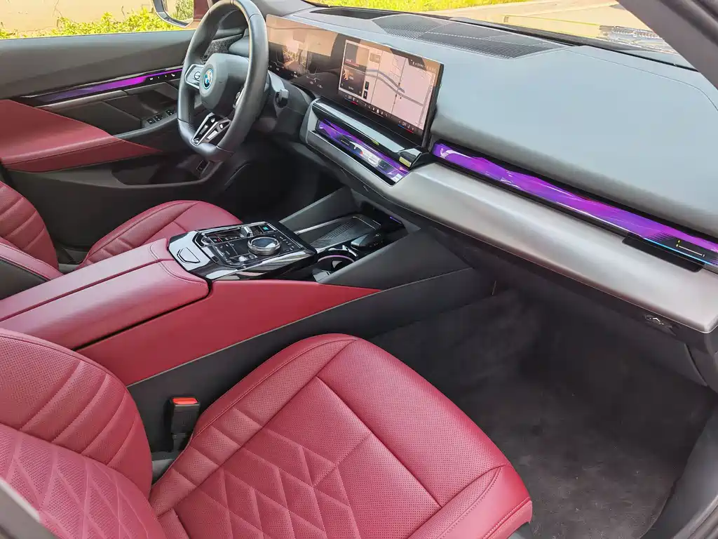 BMW i5 — фото 19