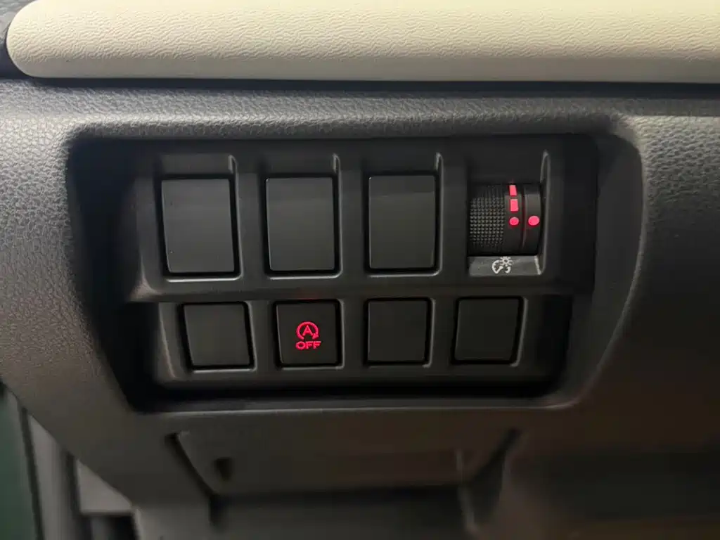 Subaru Forester 2023 — фото 11