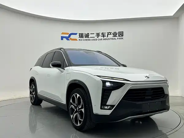 NIO ES8 2022