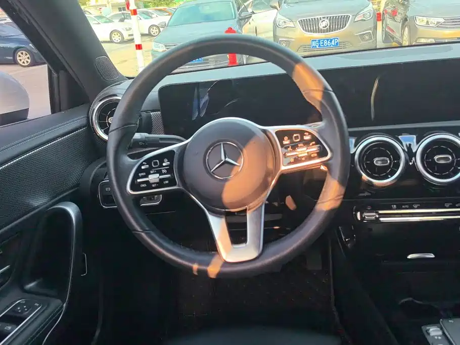 Mercedes-Benz A-Class 2021 — фото 15