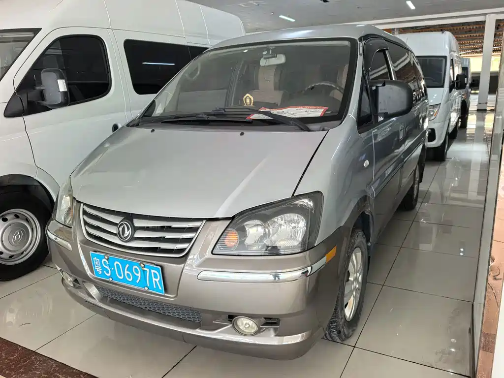 Dongfeng Lingzhi 2014