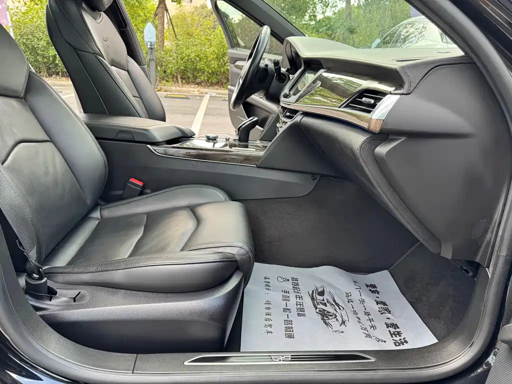 Cadillac CT6 2021 — фото 13
