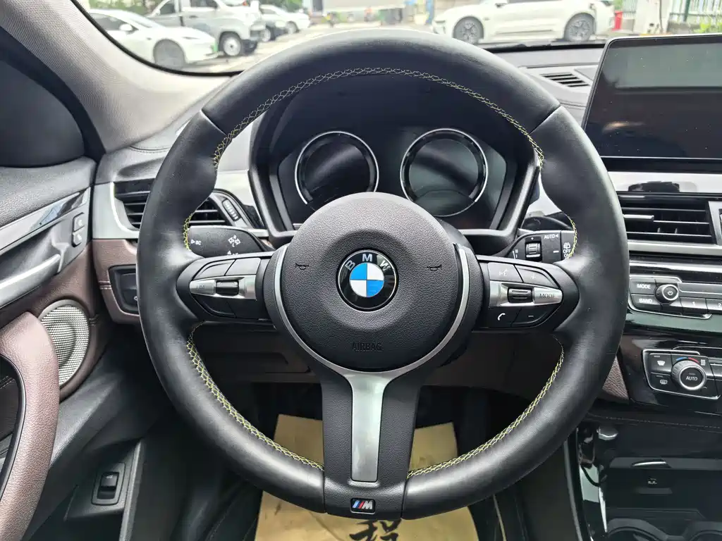 BMW X2 2023 — фото 12