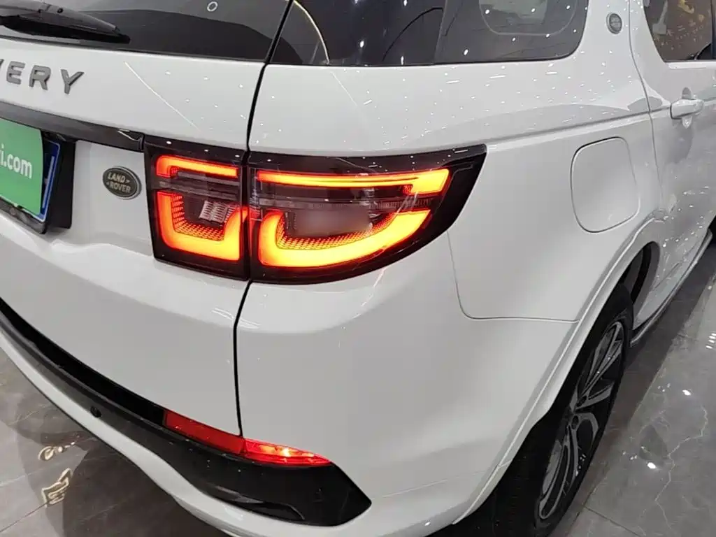Land Rover Discovery Sport 2022 — фото 8