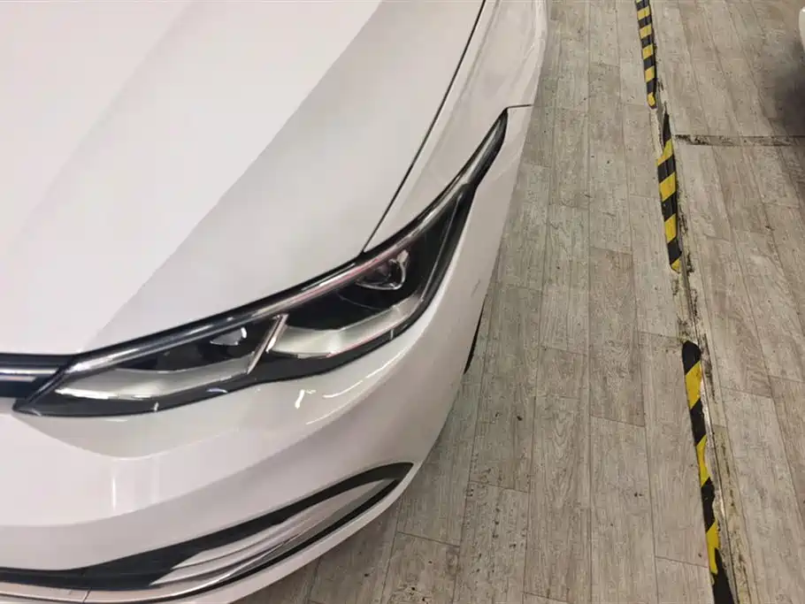 Volkswagen Golf 2022