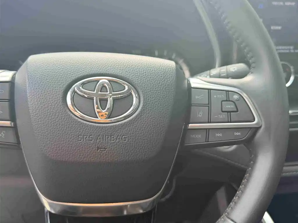 Toyota Highlander 2024 — фото 14