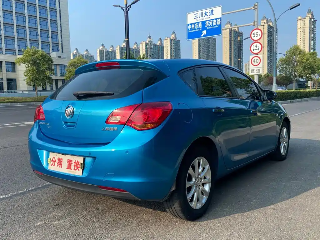 Buick Excelle 2014 — фото 12