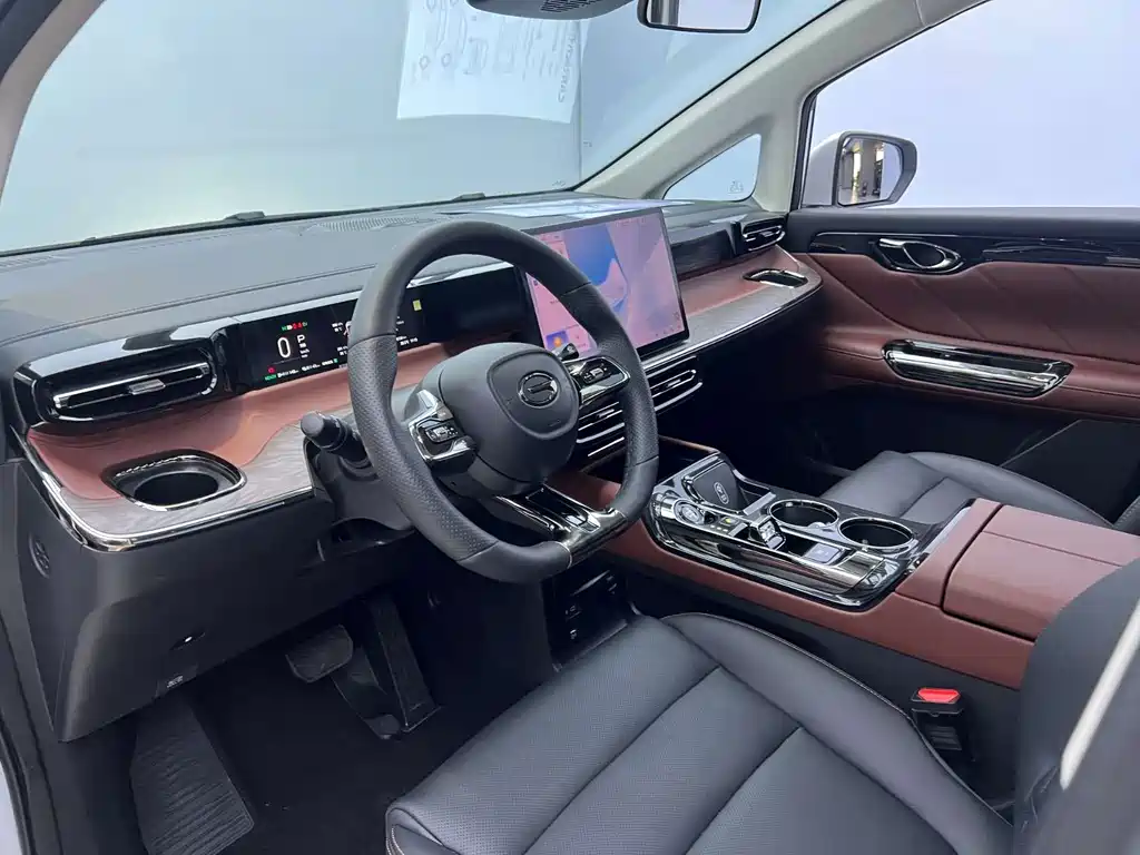 GAC Trumpchi E8 PHEV 2024 — фото 9