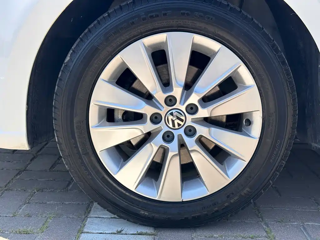 Volkswagen Lavida 2016