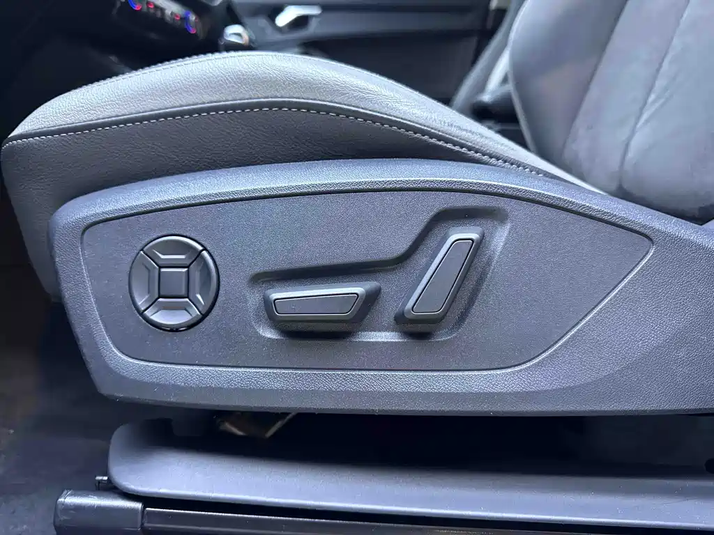 Audi Q3 2022 — фото 18