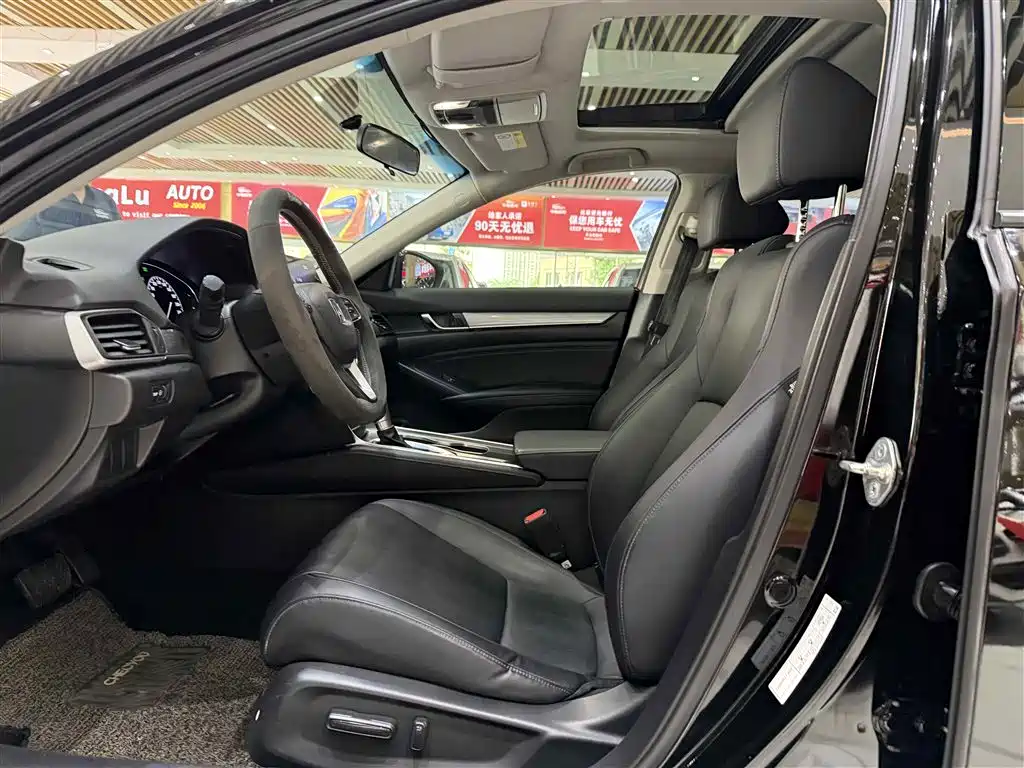 Honda Accord 2020 — фото 10