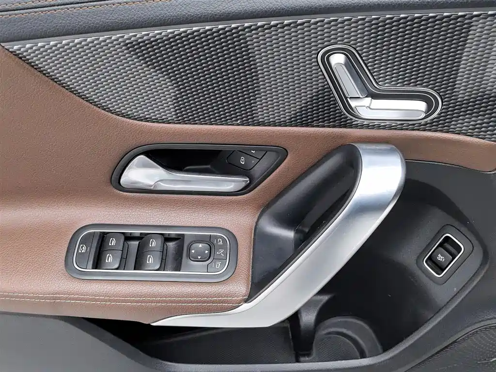 Mercedes-Benz A-Class 2020 — фото 9