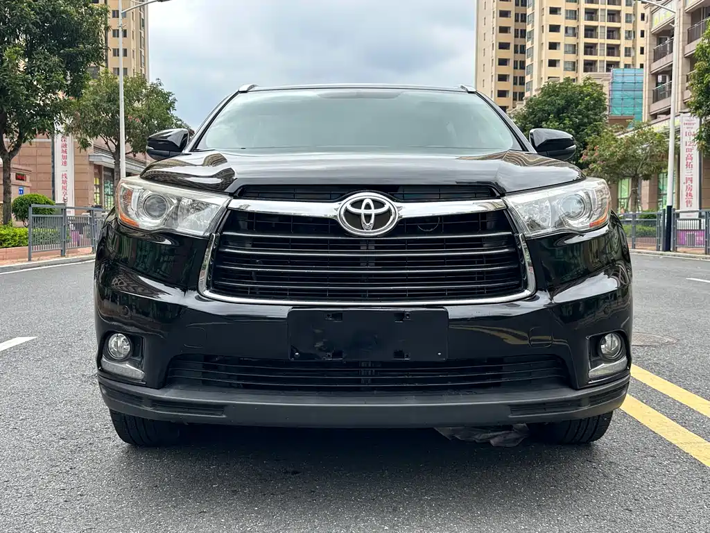 Toyota Highlander 2017 — фото 2