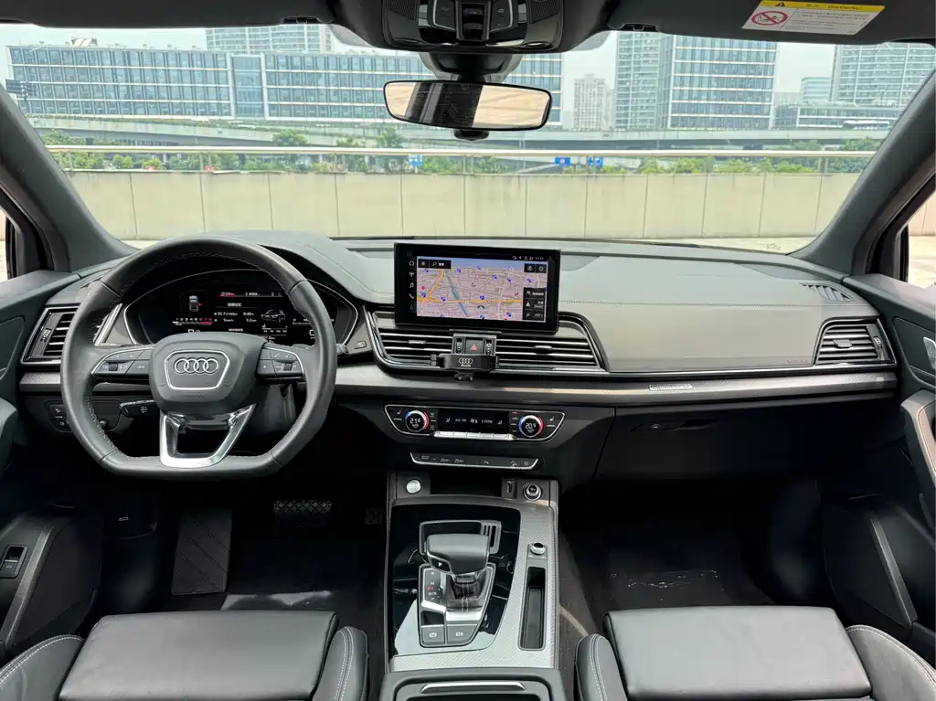 Audi Q5L 2023 — фото 10