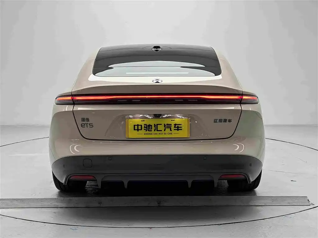 NIO ET5 2023