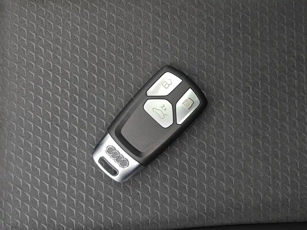 Audi Q5L Sportback 2022 — фото 18