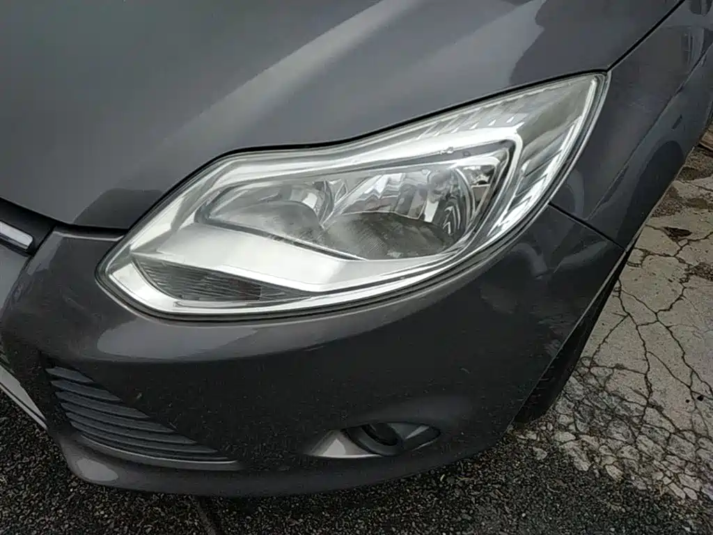 Ford Focus 2015 — фото 24