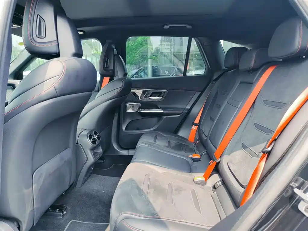 Mercedes-Benz GLC AMG 2025 — фото 14