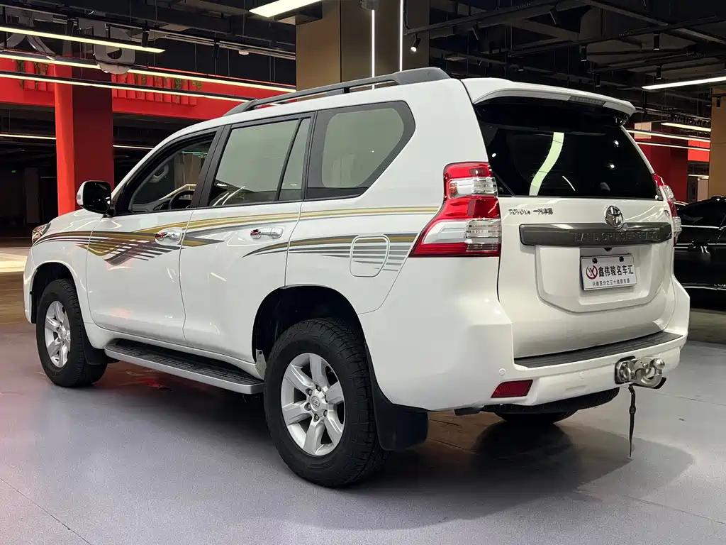 Toyota Prado 2016 — фото 18