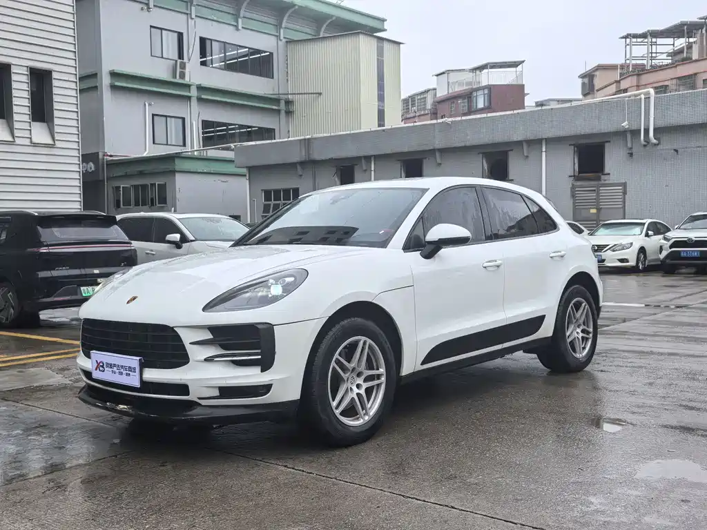 Porsche Macan 2019 — фото 1